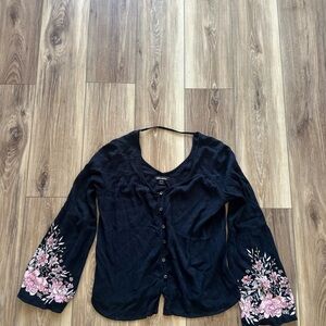 Billabong womens Embellished Bell Sleeve Blouse size small